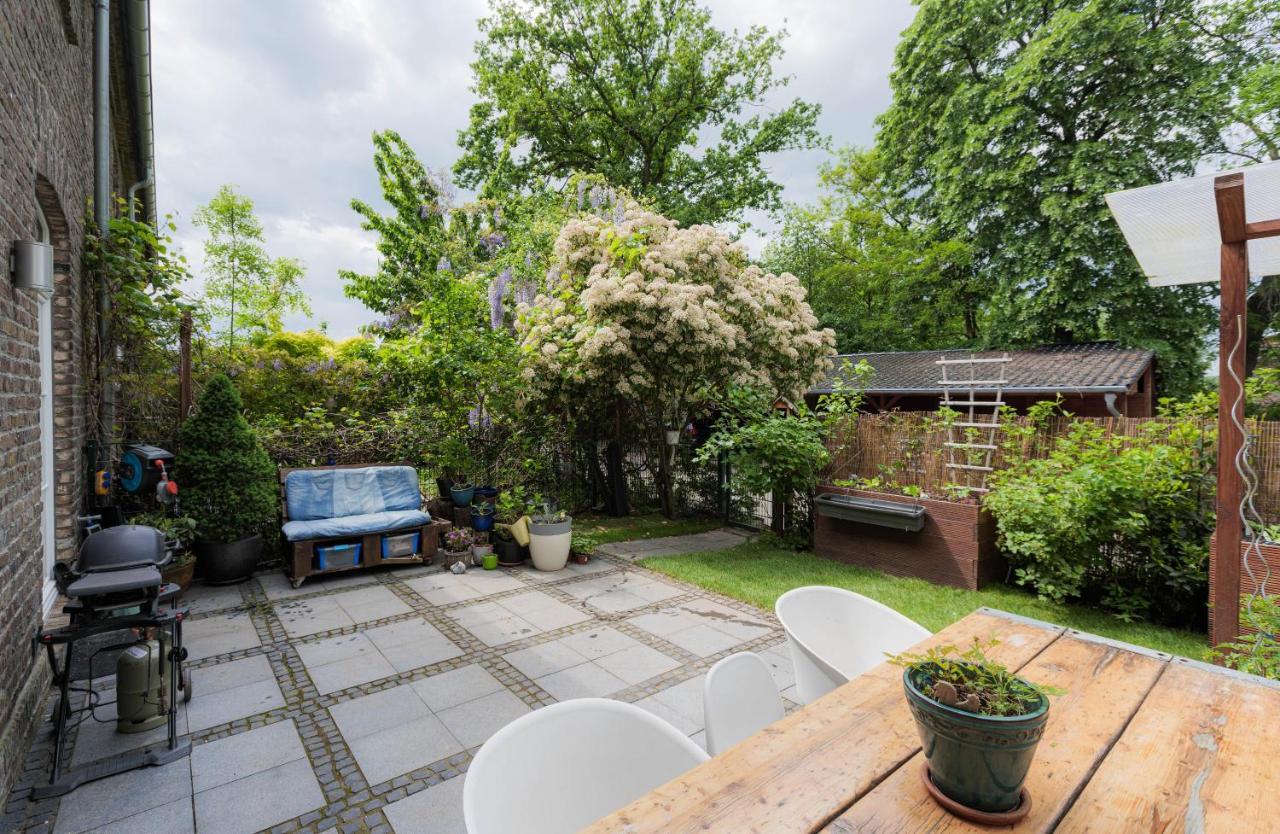 Spacious And Kids-friendly Modernized Farmhouse Near City Of Holiday home Cologne