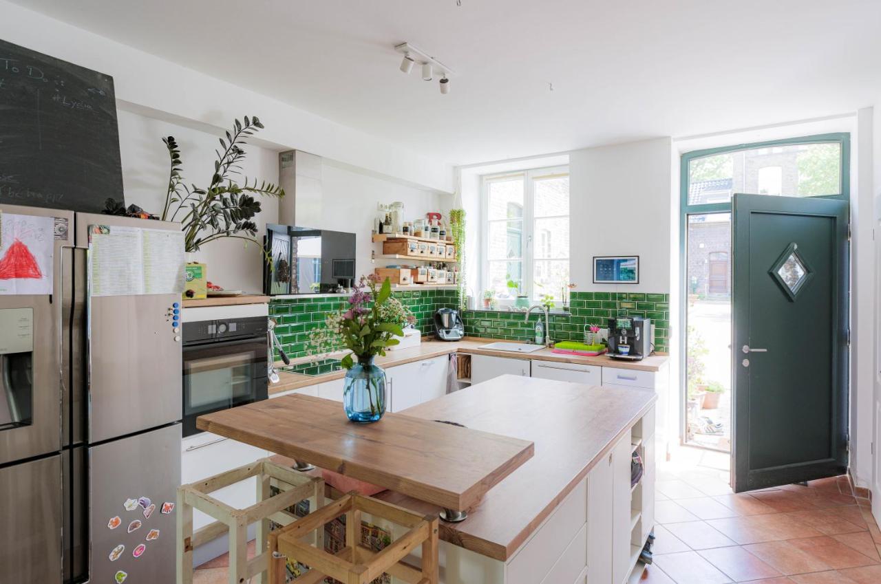 Spacious And Kids-friendly Modernized Farmhouse Near City Of