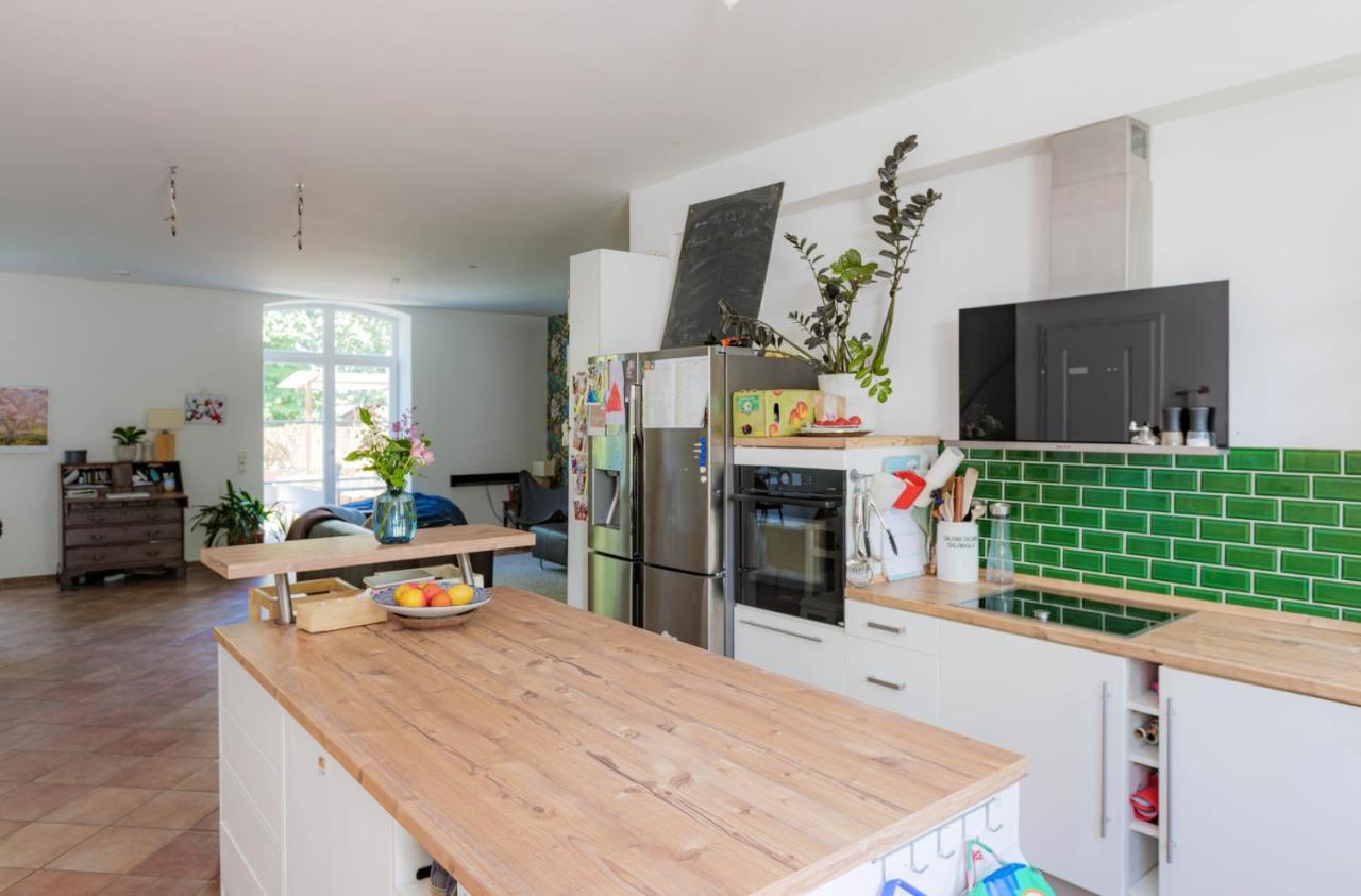 Spacious And Kids-friendly Modernized Farmhouse Near City Of Holiday home *