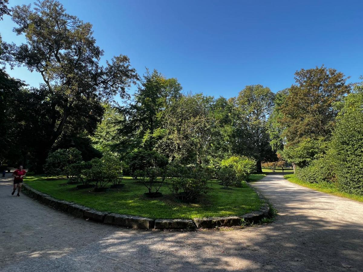 Volksgarten Mit Innenhof Apartment *