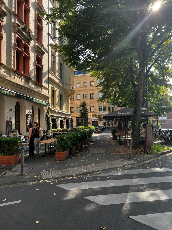 Volksgarten Mit Innenhof Cologne