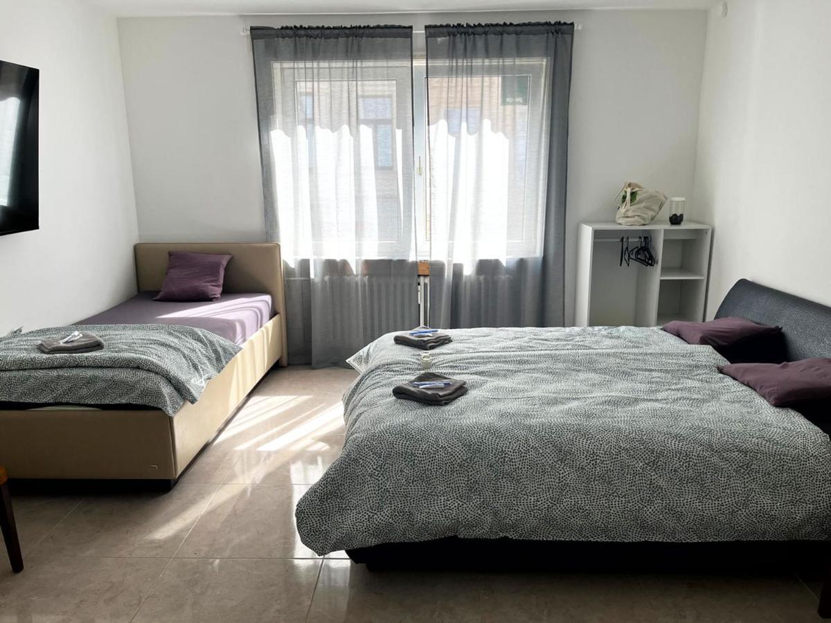 House Apartment *