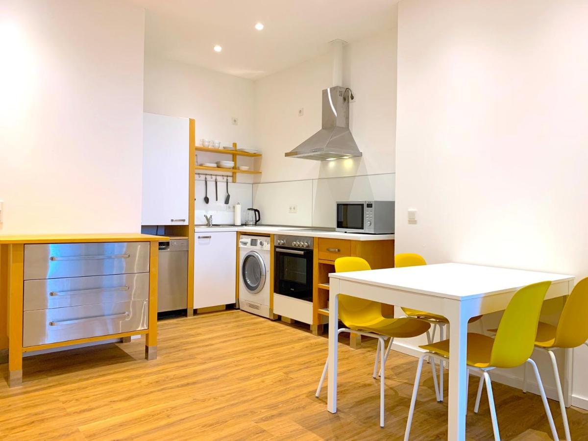 Alles Komplett - 2 Schlafzimmer, Grosse Kueche, Bad Cologne