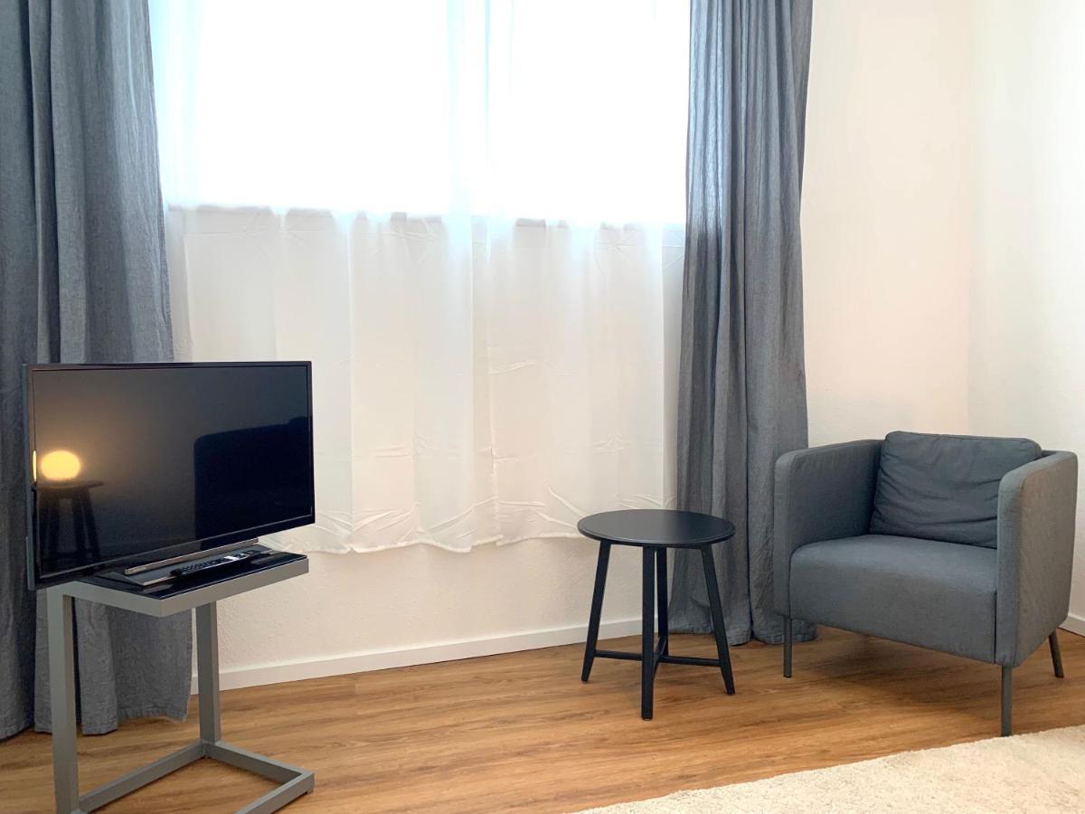 Alles Komplett - 2 Schlafzimmer, Grosse Kueche, Bad * Cologne