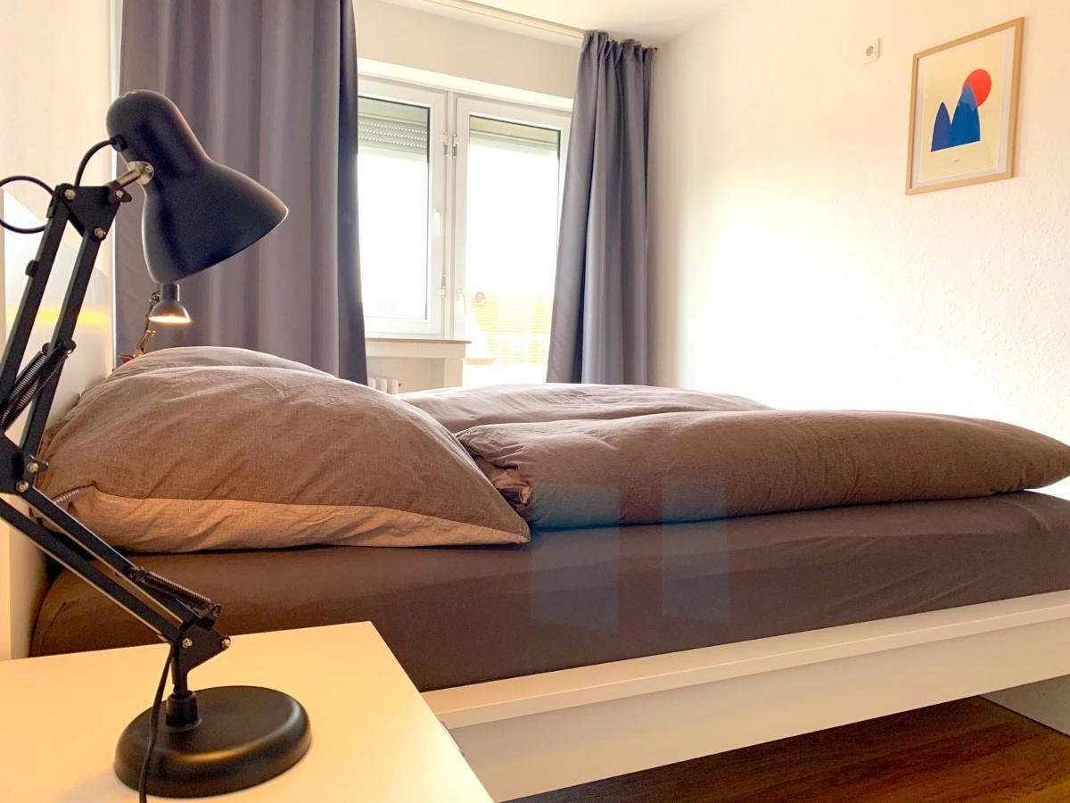 Alles Komplett - 2 Schlafzimmer, Grosse Kueche, Bad *