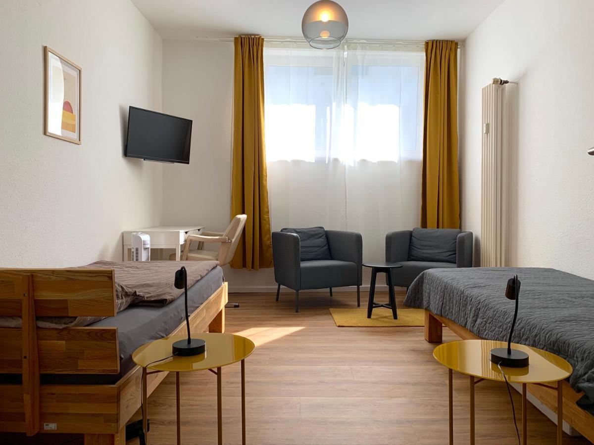 Alles Komplett - 2 Schlafzimmer, Grosse Kueche, Bad * Cologne