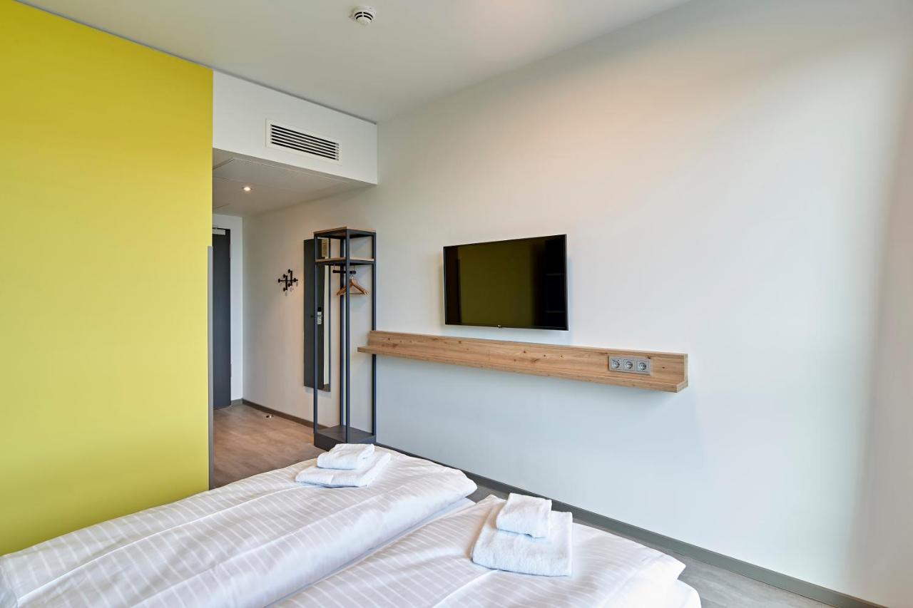 Meininger West Hotel