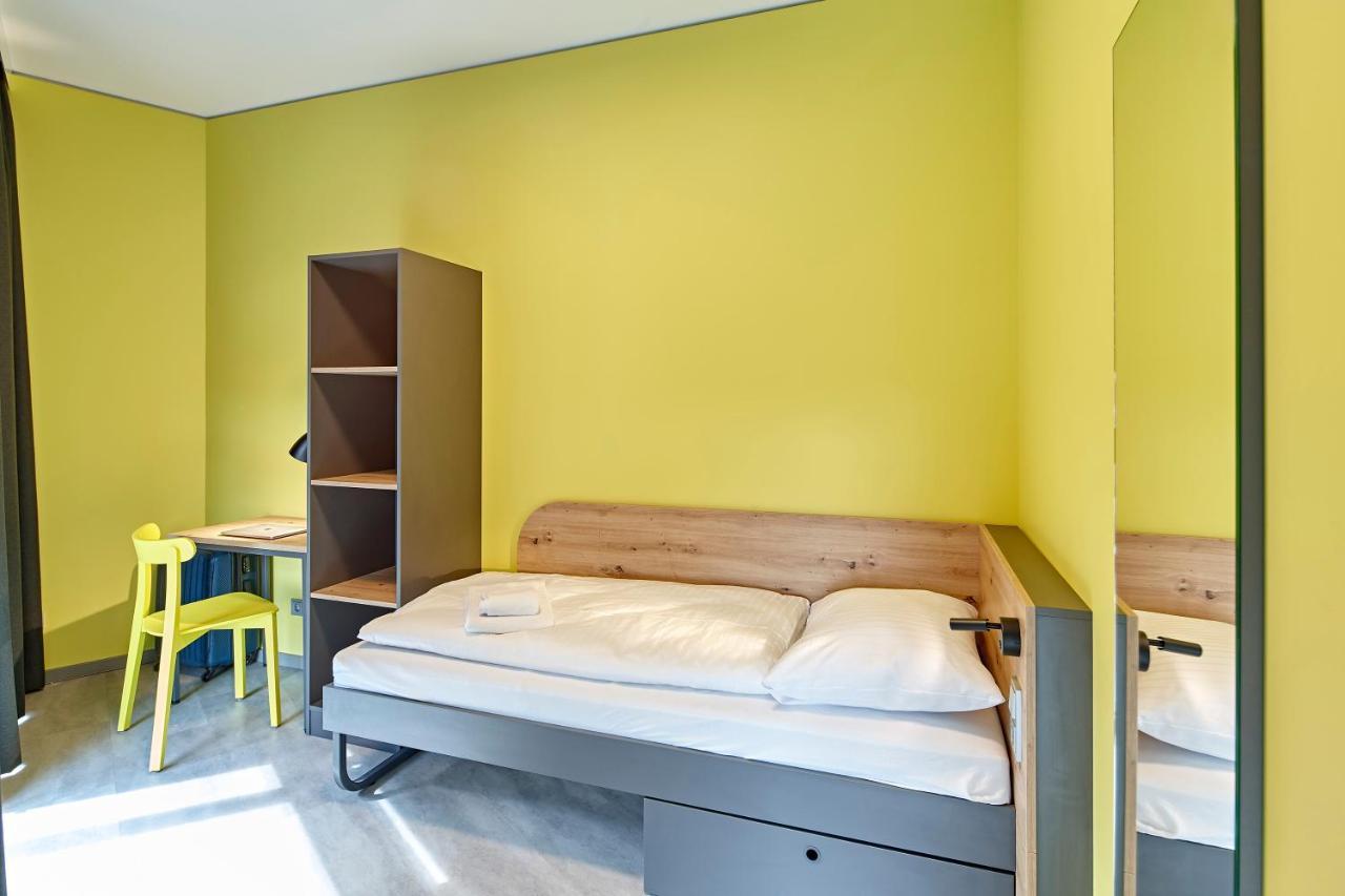 Meininger West Hotel *