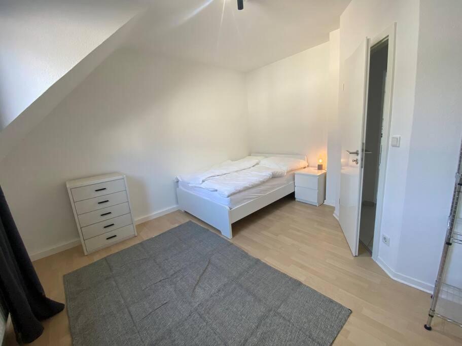 Apartamento Ruhiges Dg - 6 P. - Urban - Oepnv *