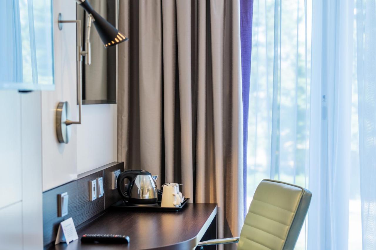 Hotel Premier Mediapark 3*