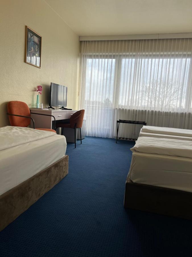 Am Flughafen Hotel 3*
