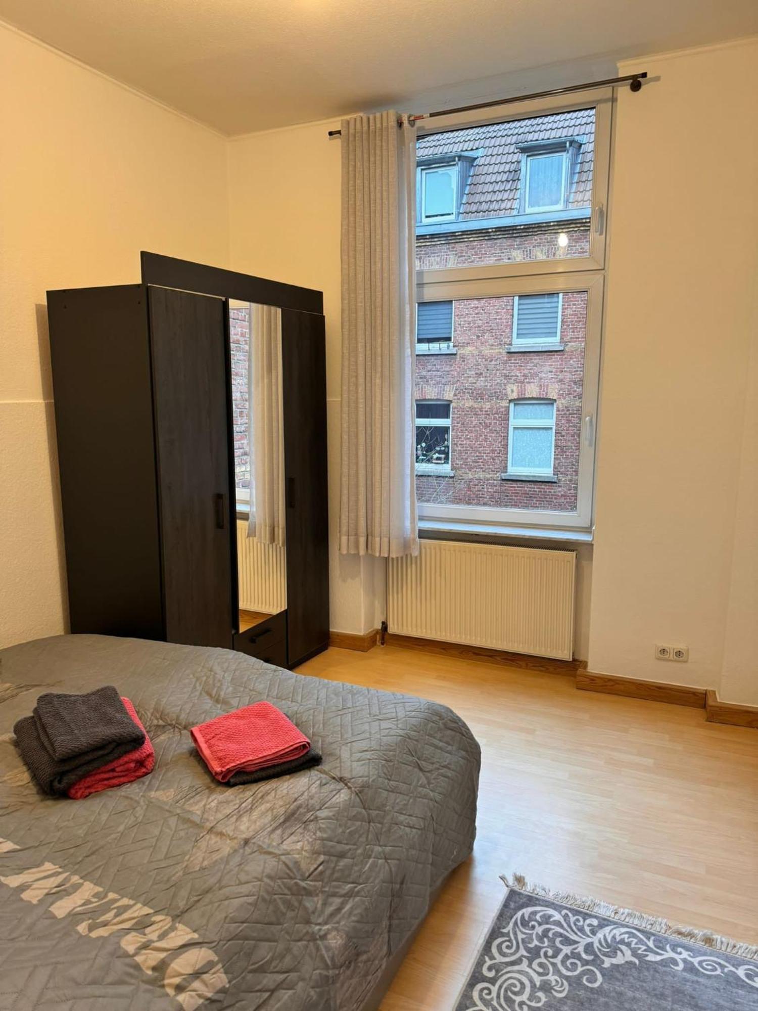 3-room In Centre Apartment Cologne