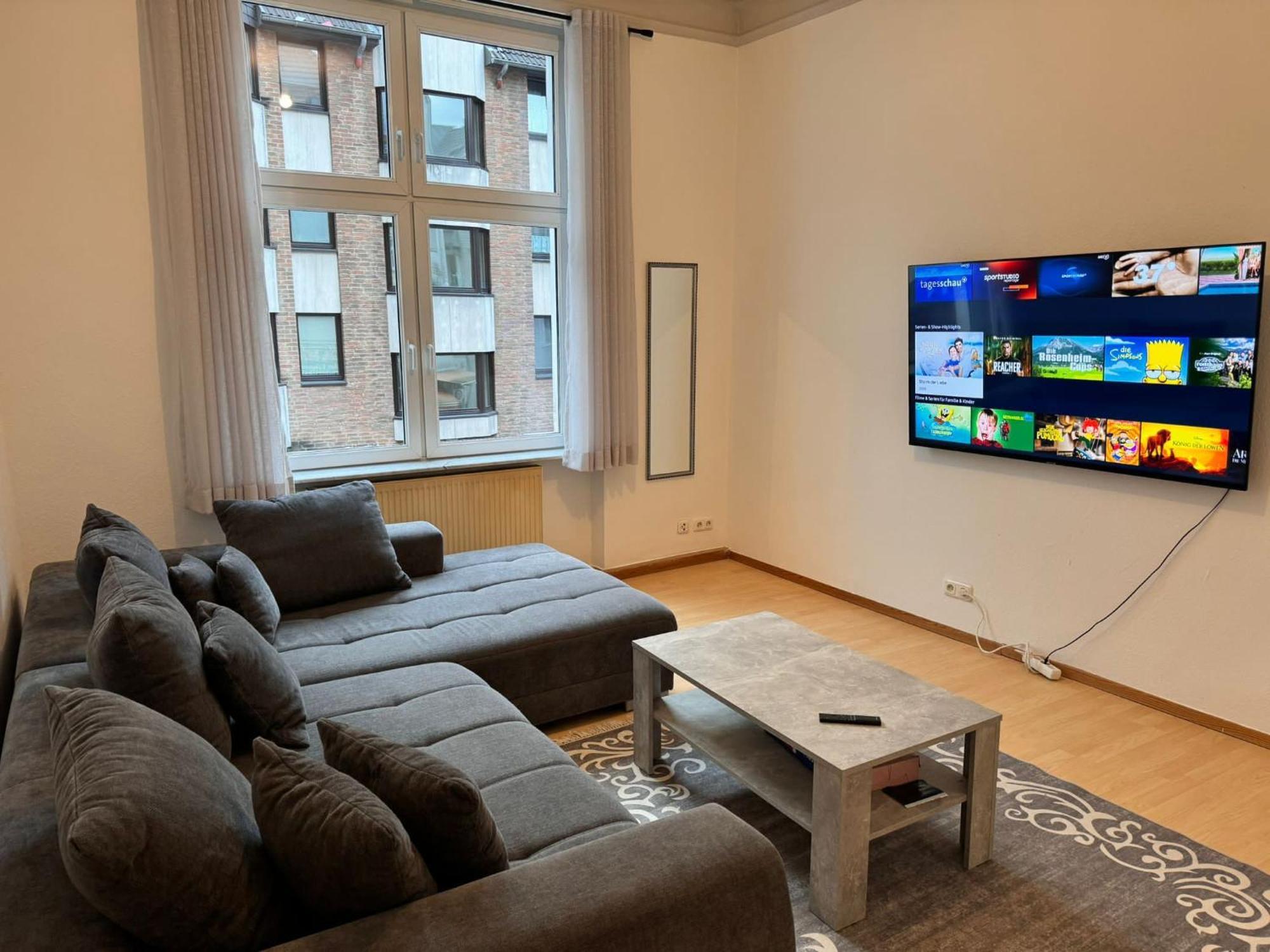 Apartamento 3-room In Centre Colonia