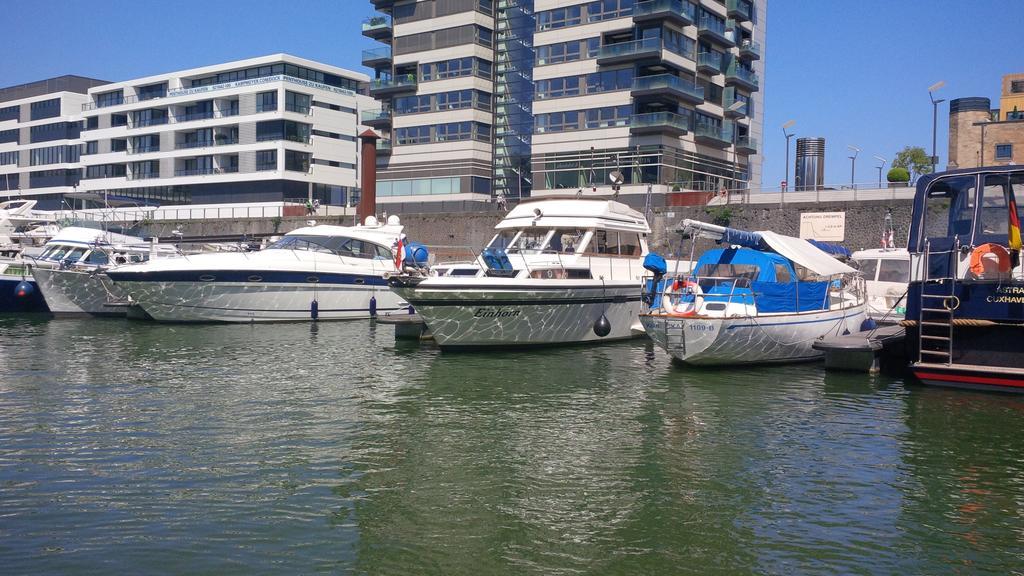 Fantasie Boot Botel Cologne