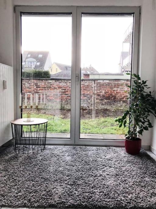 Apartment Charmante Gartenwohnung Mit Privatem Grossen Garten *