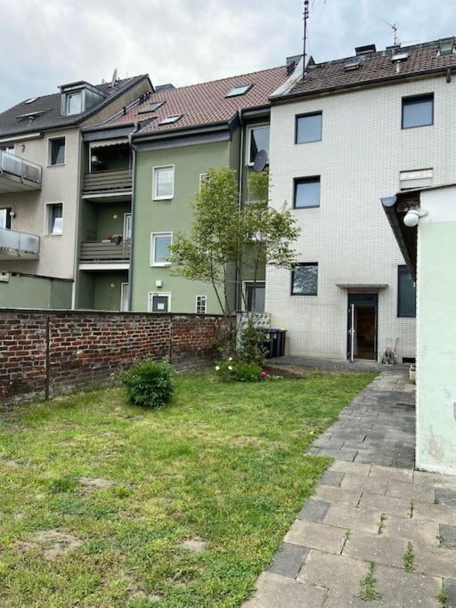 Charmante Gartenwohnung Mit Privatem Grossen Garten