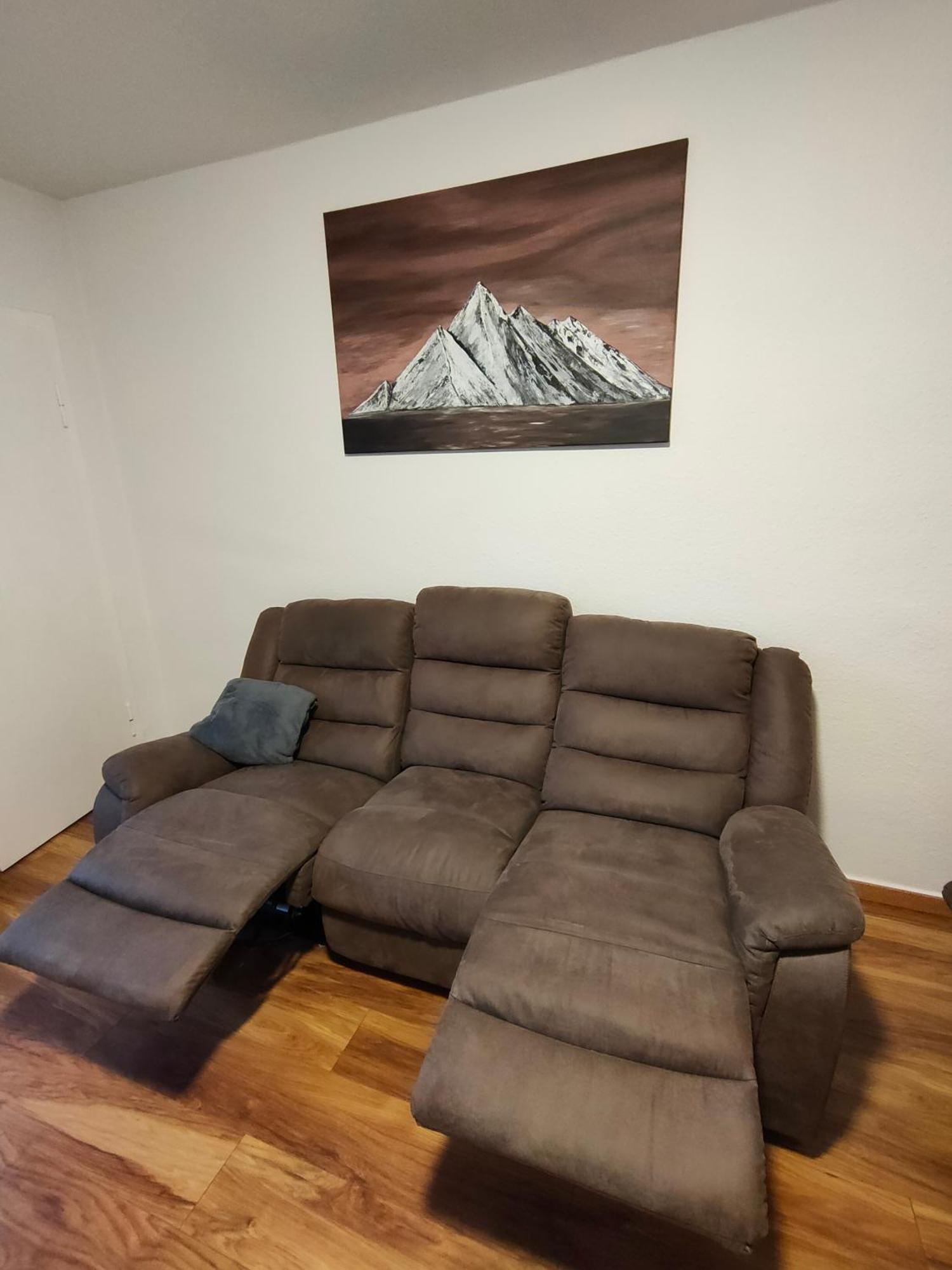 Large - Modern & Fully Equipped - Near Fair Cologne