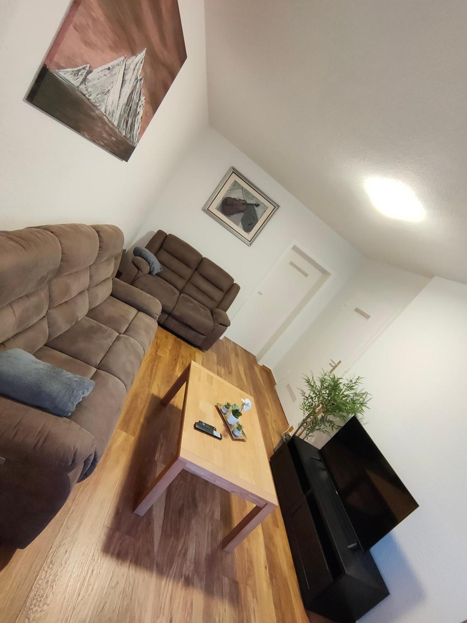 Apartment Large - Modern & Fully Equipped - Near Fair