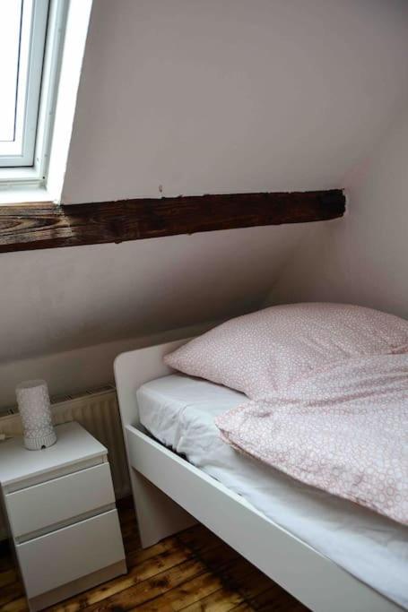 Apartment Schoene Dachgeschosswohnung Nahe *