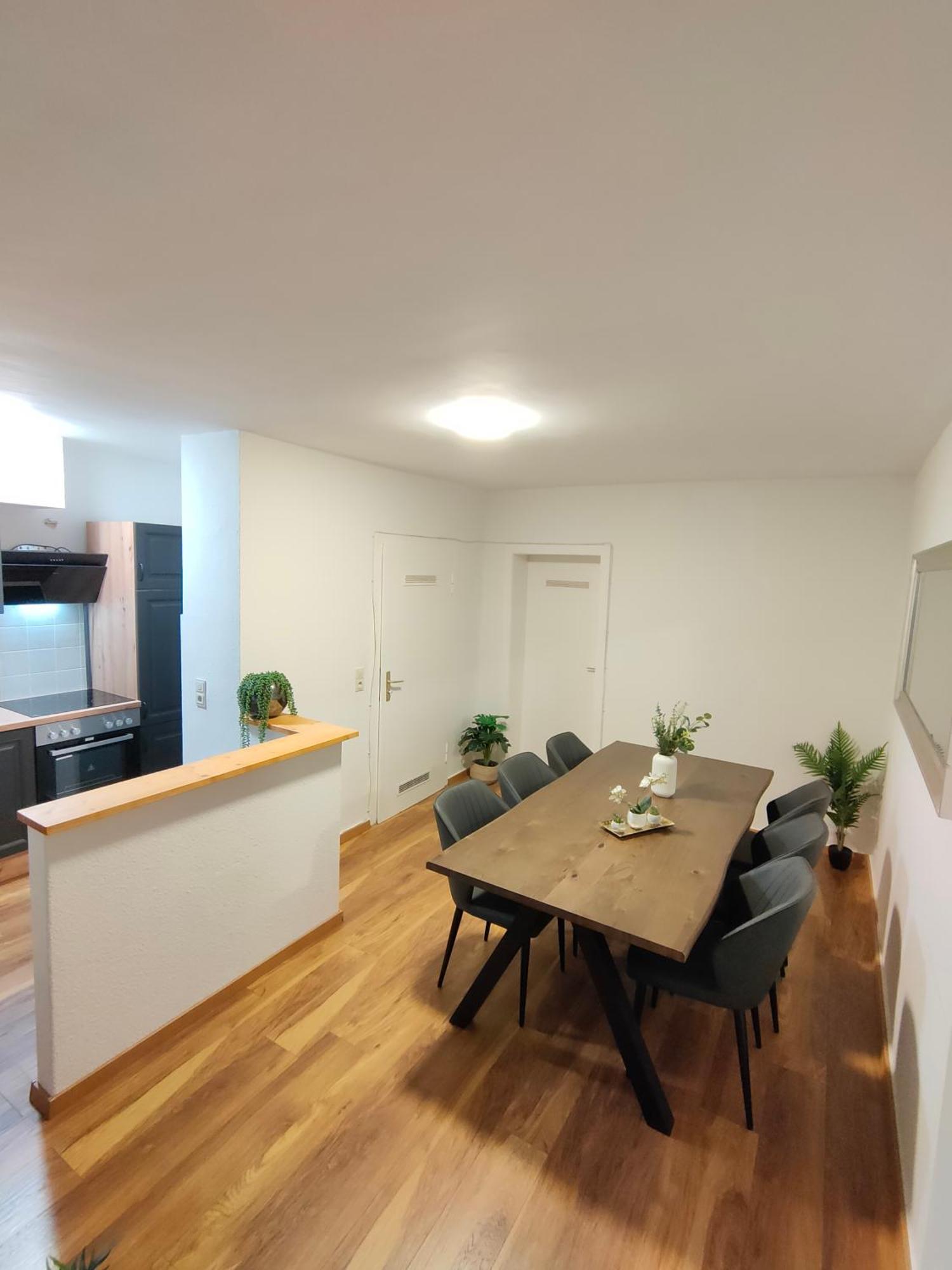 Apartment Large - Modern & Fully Equipped - Near Fair