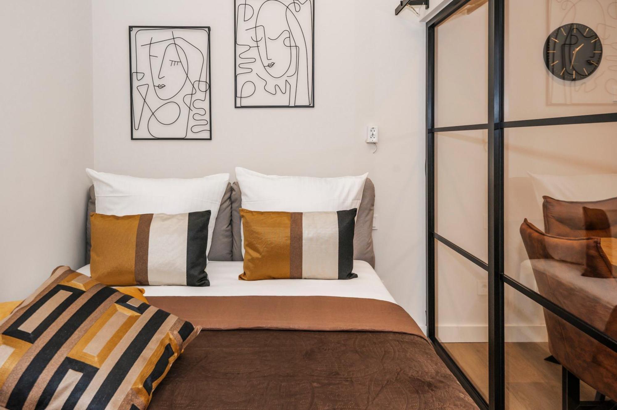 Apartment S331 - Luxurious Two Bedroom Duplex In *