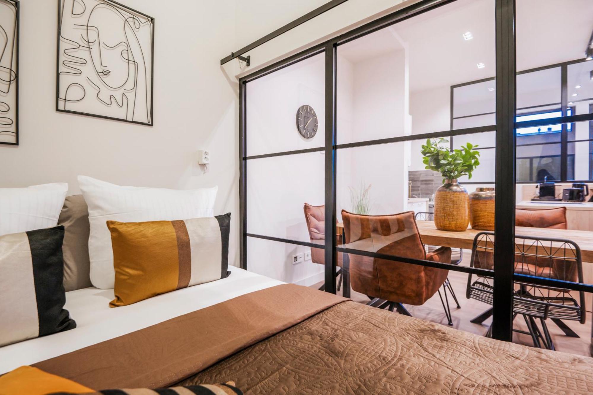 S331 - Luxurious Two Bedroom Duplex In Apartment