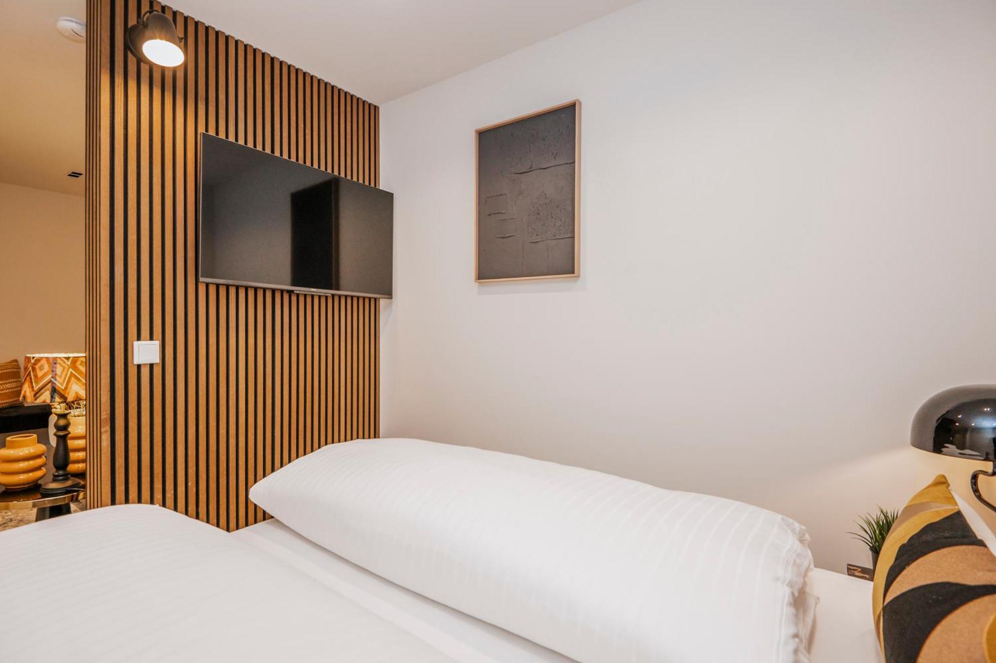 S331 - Luxurious Two Bedroom Duplex In *