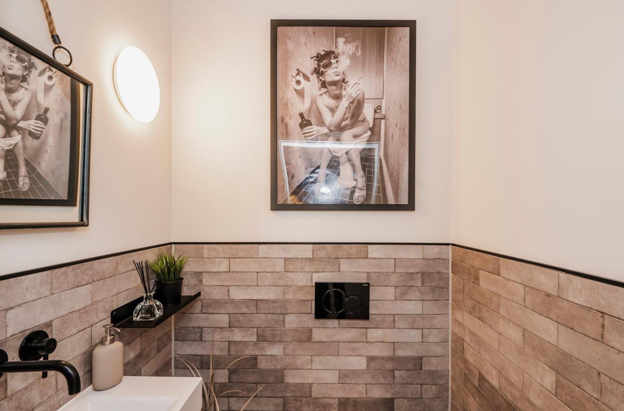S331 - Luxurious Two Bedroom Duplex In Apartment *