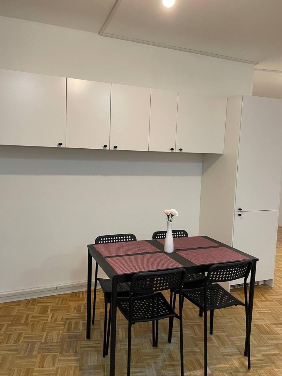 Apartment Shared At Heumarkt, City Center