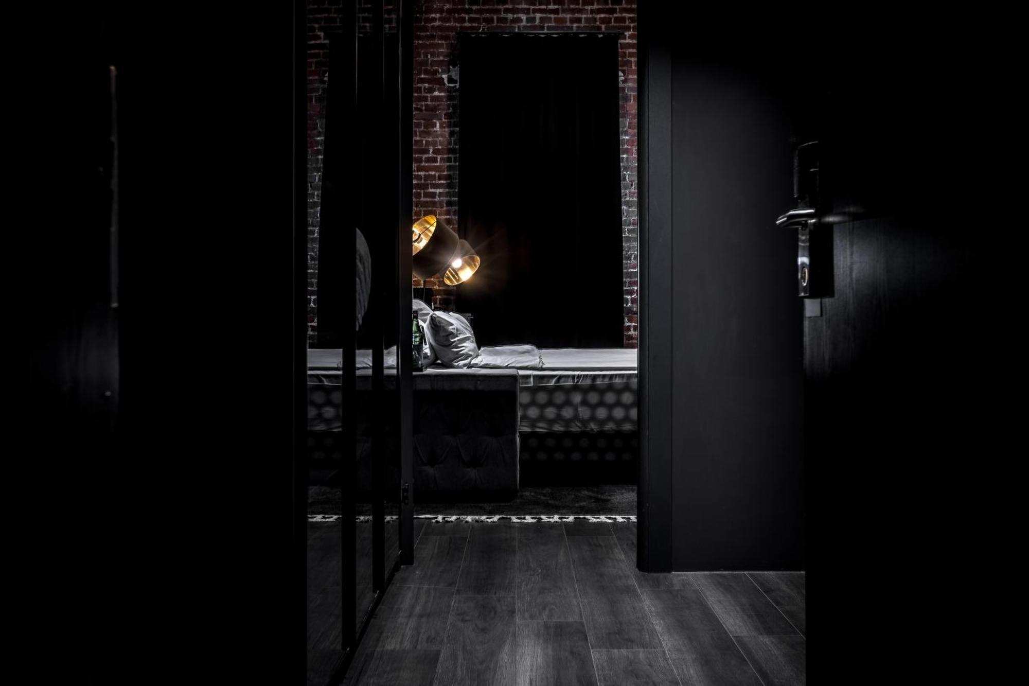 Hotel Black