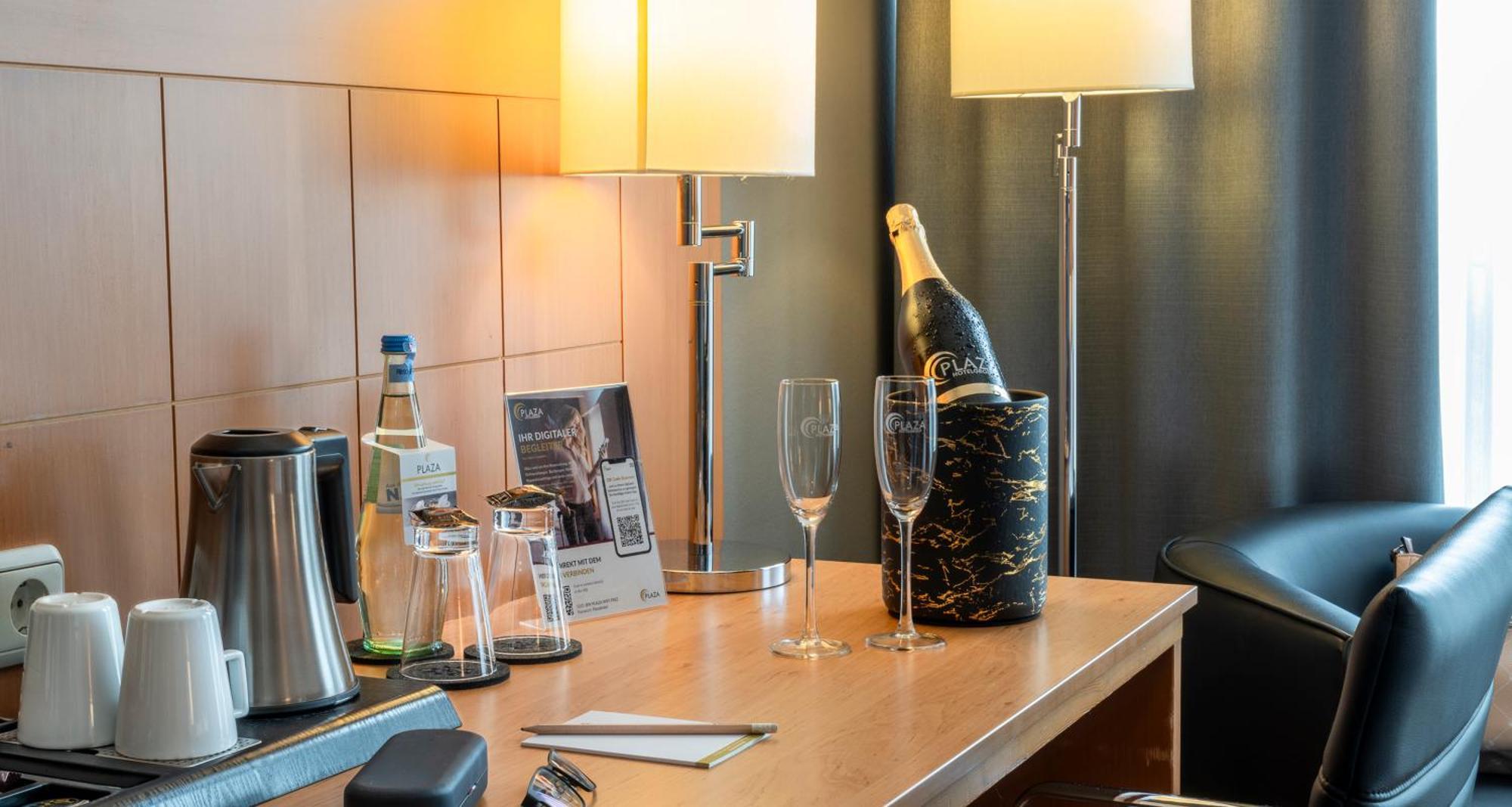 Hotel Plaza Premium Kolonia