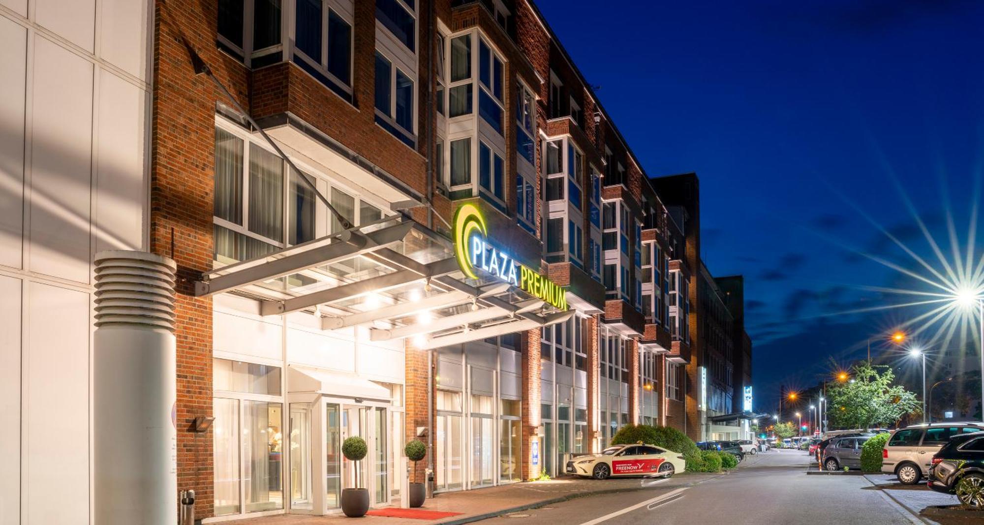 Plaza Premium 4* Kolonia