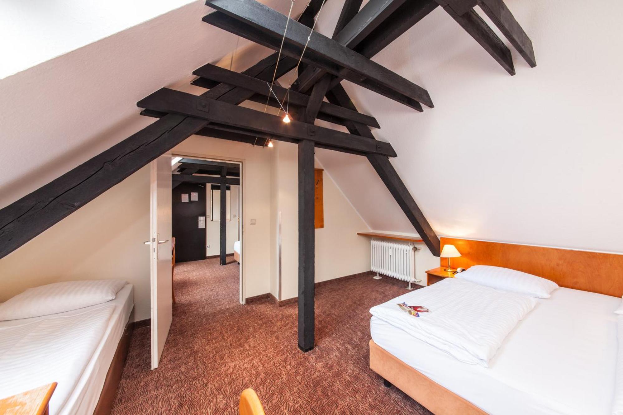 Novum Ahl Meerkatzen Altstadt 3* Köln
