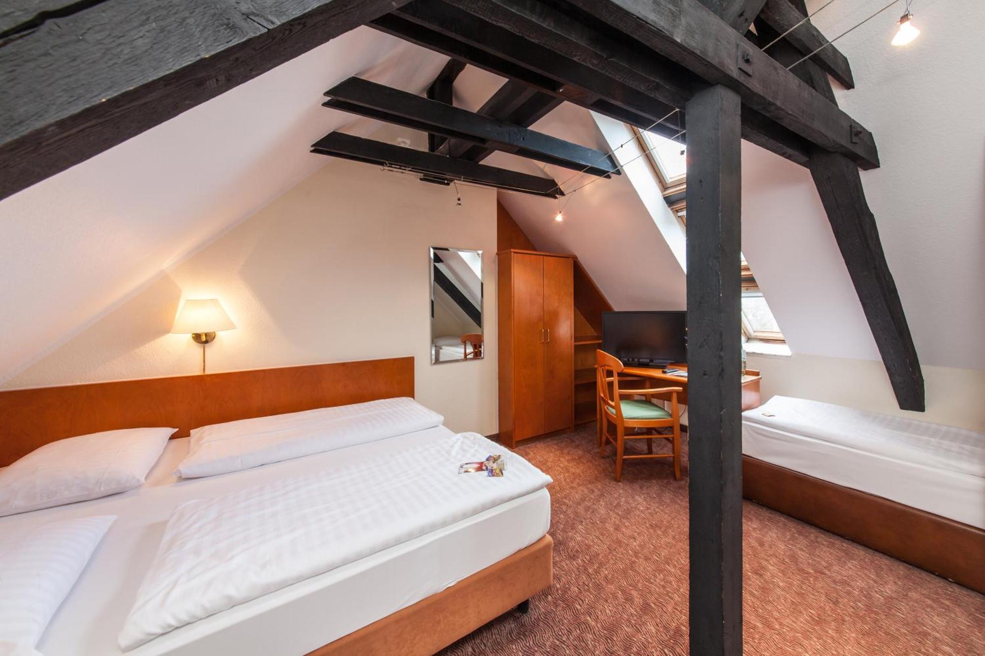 Hotel Ahl Meerkatzen 3*