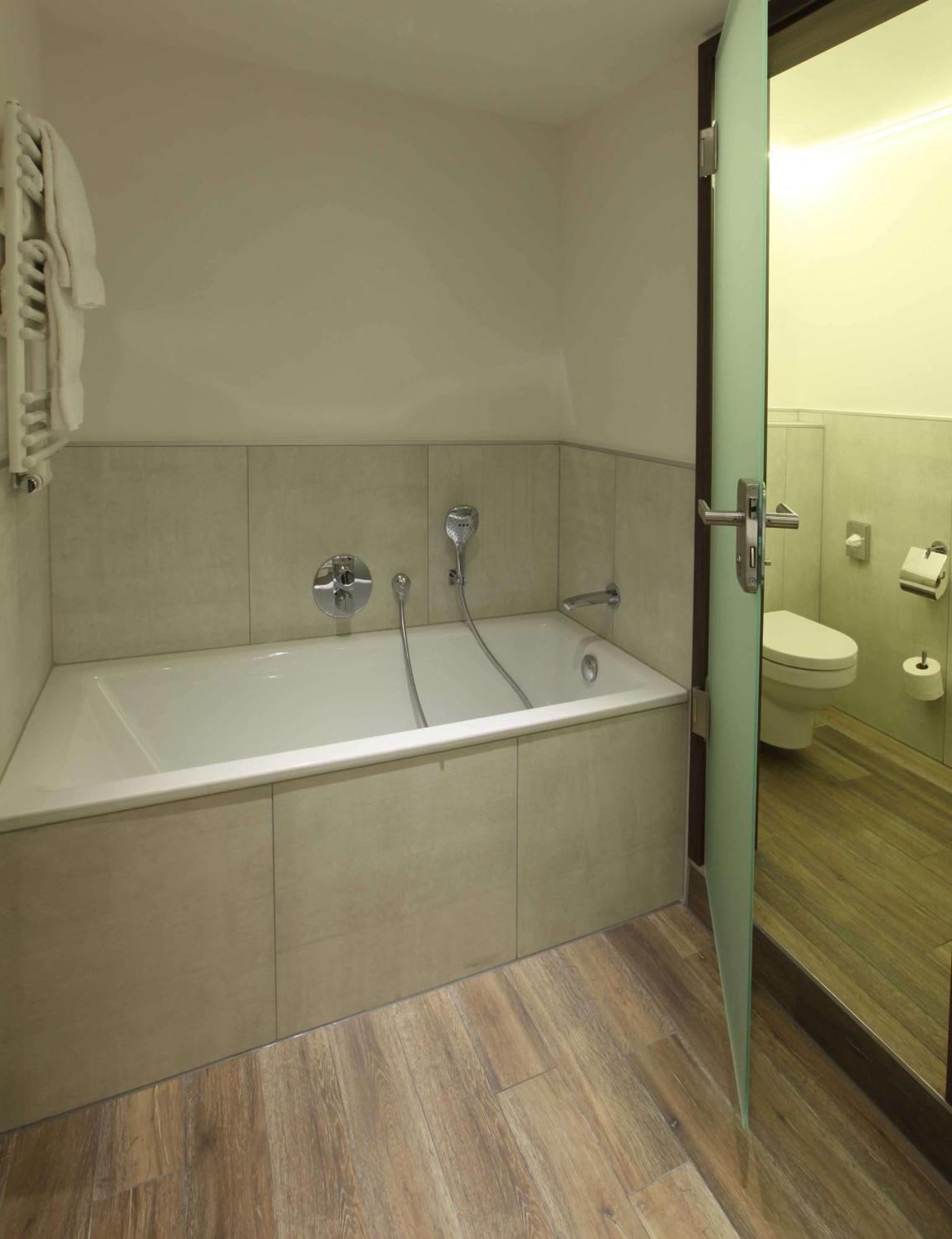 Hotel Lindner Plaza 4*
