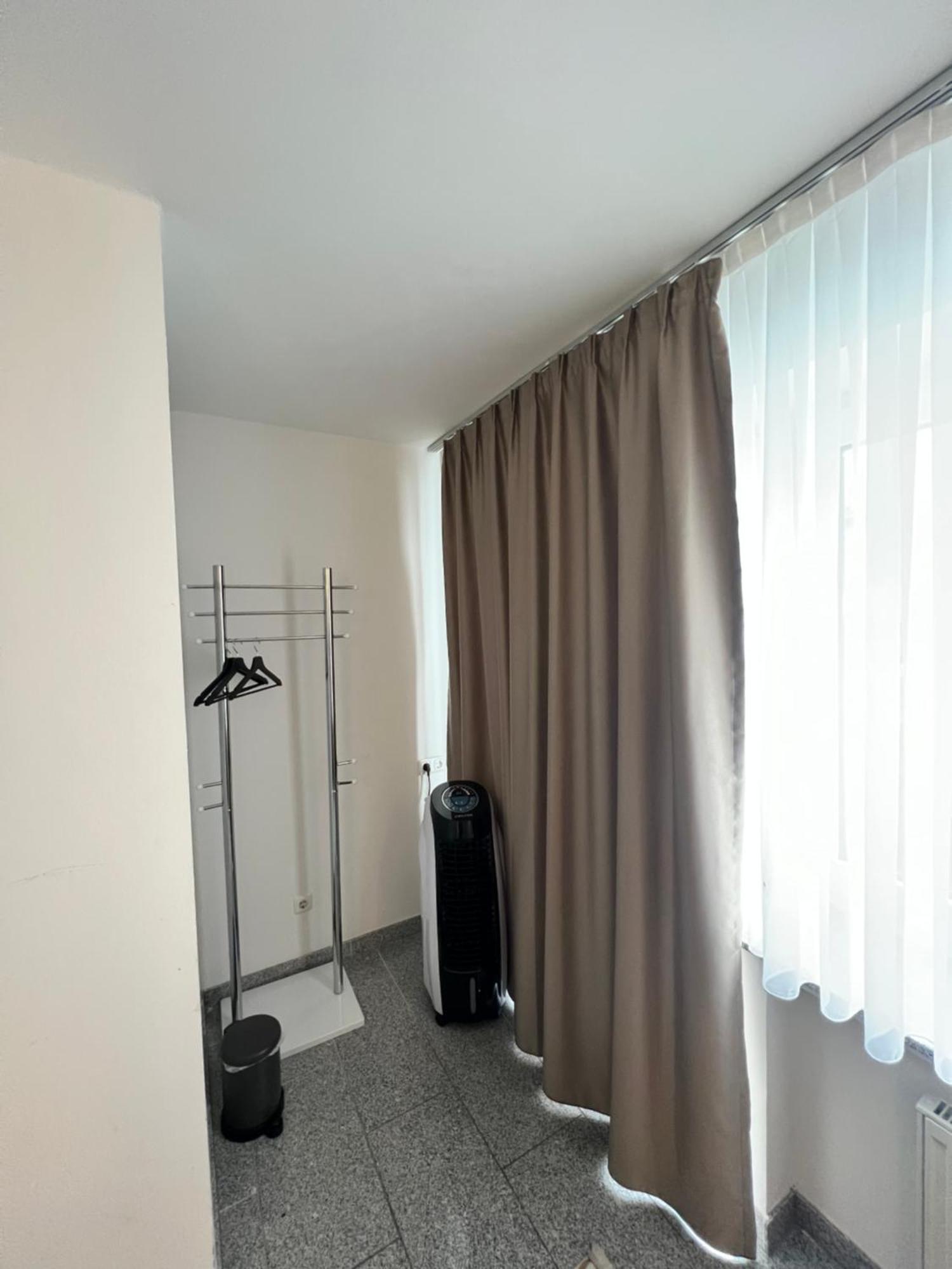 Budget Just For Sleeping - Digital Access Hotel *