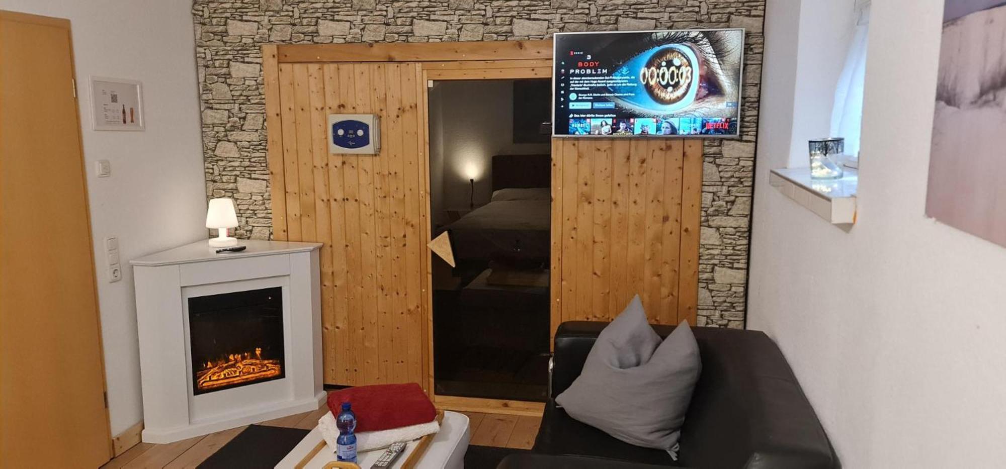 Schoenste Lage Am Rhein In Unmittelbarer Stadtnaehe, Bed & Breakfast Cologne