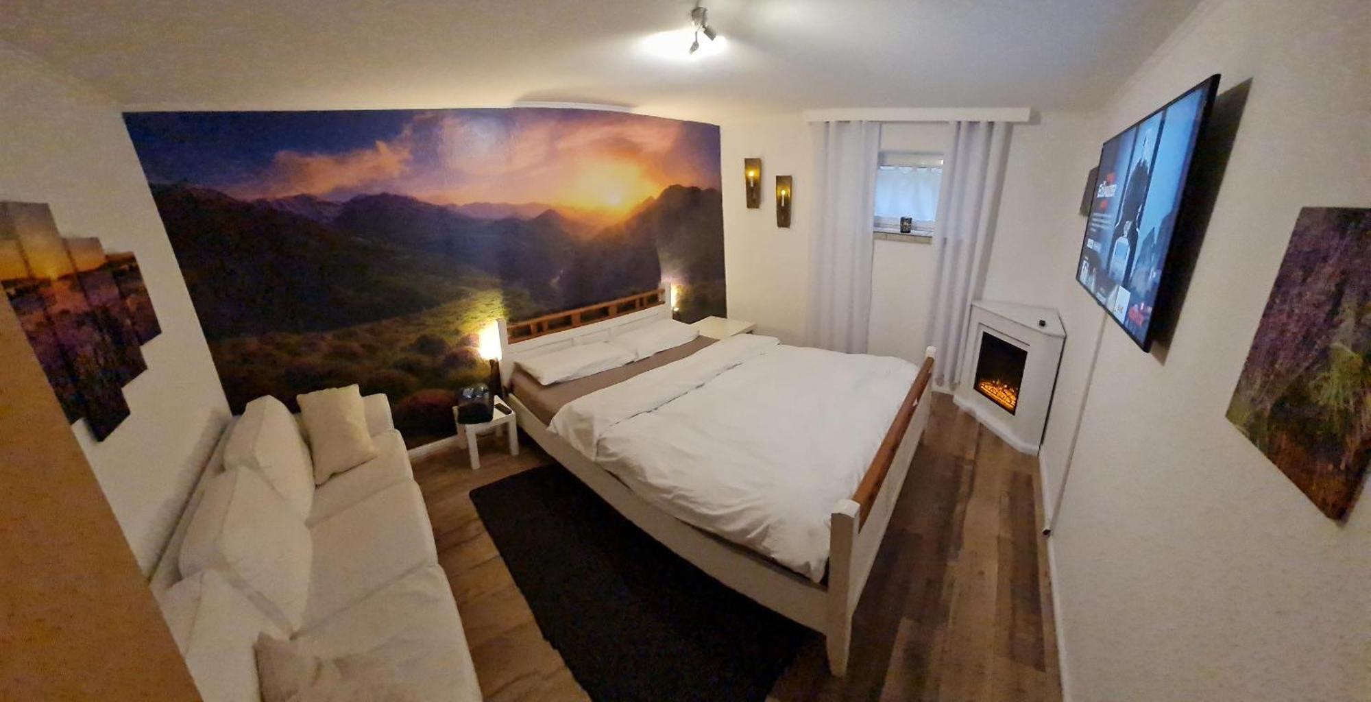 Schoenste Lage Am Rhein In Unmittelbarer Stadtnaehe, Colónia
