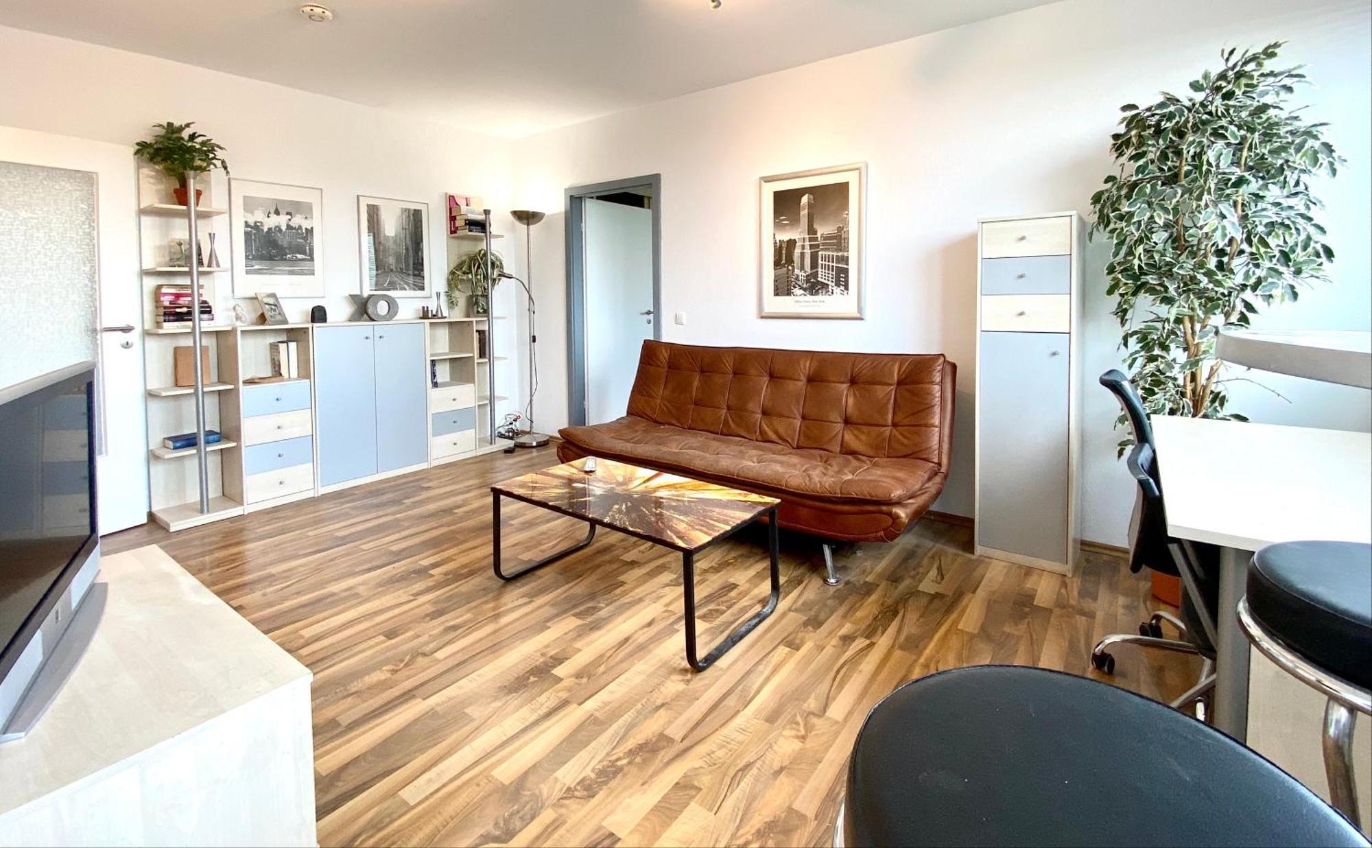 Domspitzen-blick, Cooles 2 Mit Indoor-swimmingpool Auf Dem Dach, Kueche Und Smart-tv
