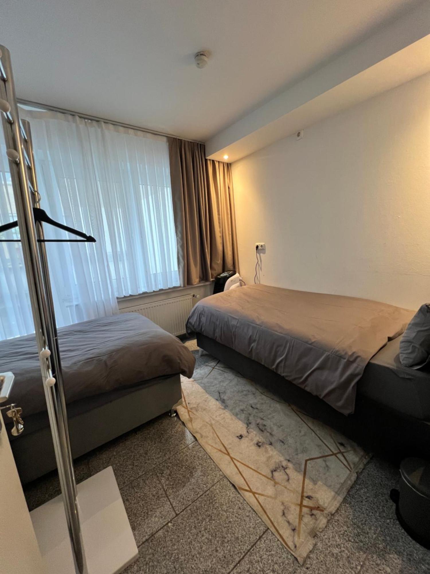 Budget Just For Sleeping - Digital Access Hotel Köln