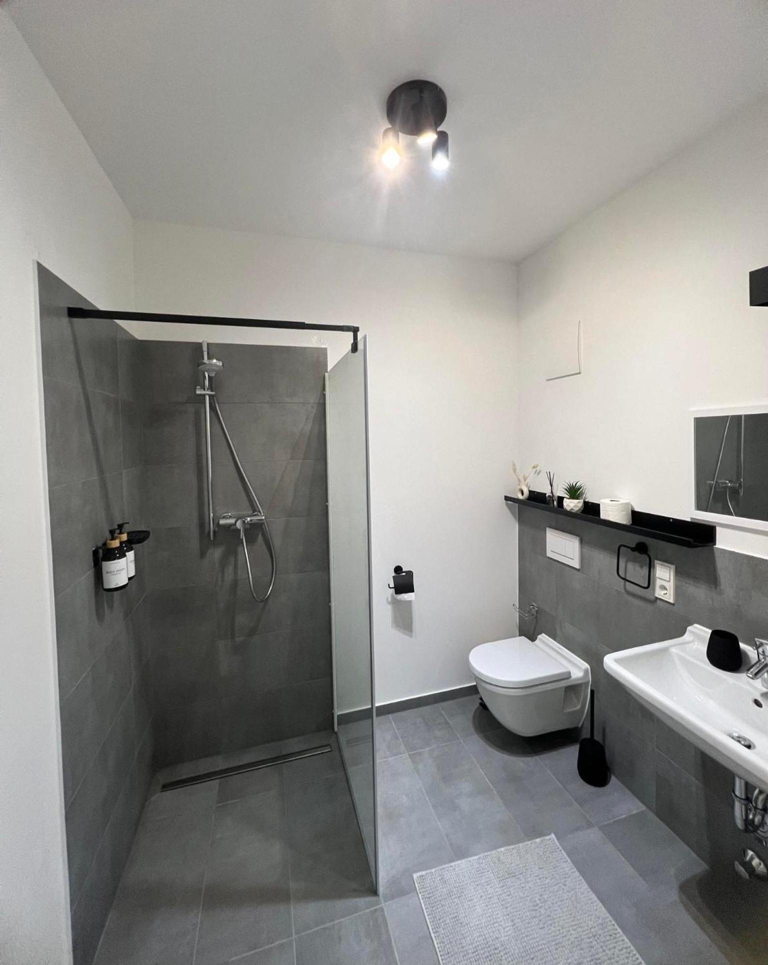 Queens Peak Apartment Cologne