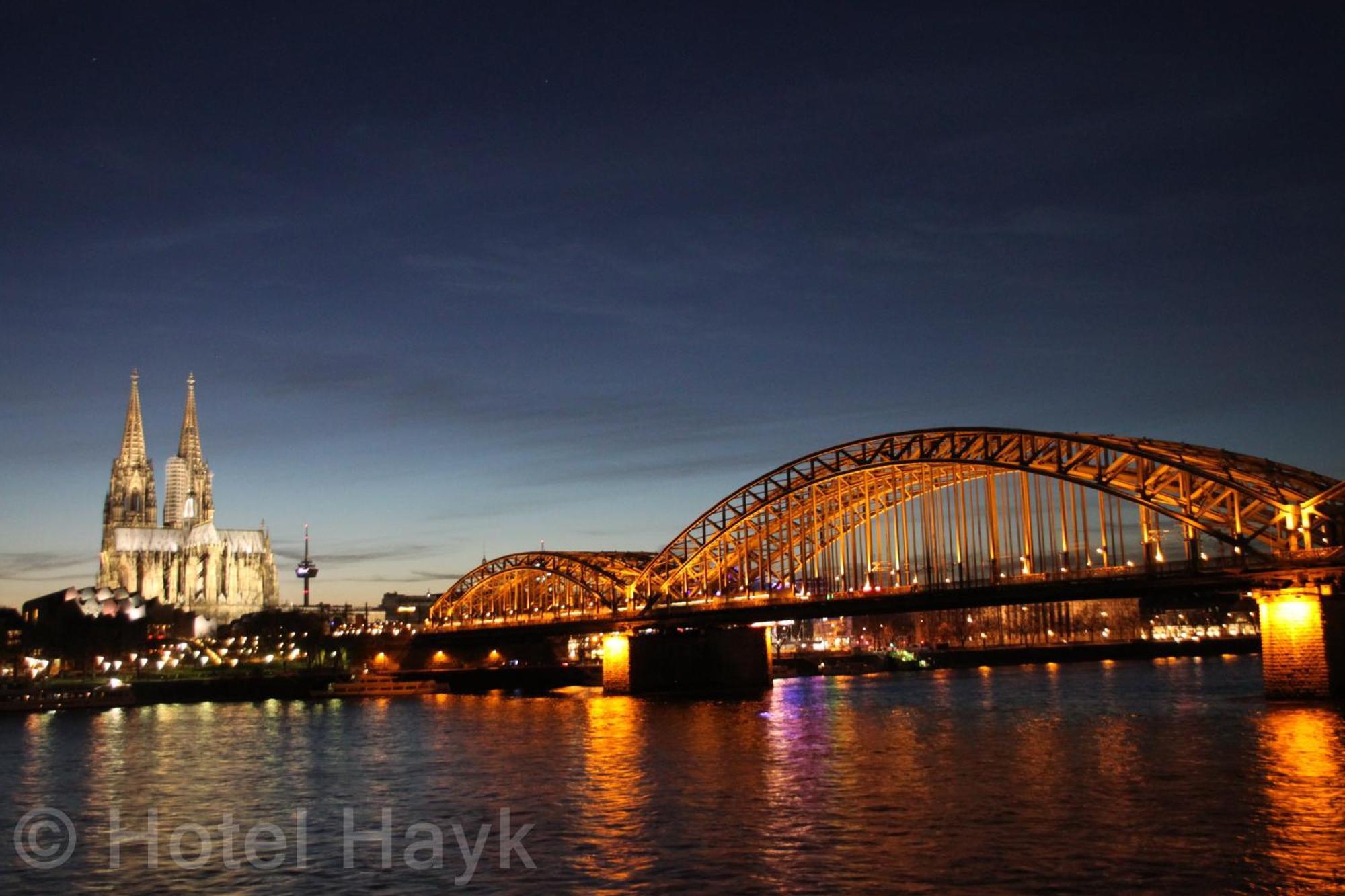 Altstadthotel Hayk Am Rhein Hotel Köln