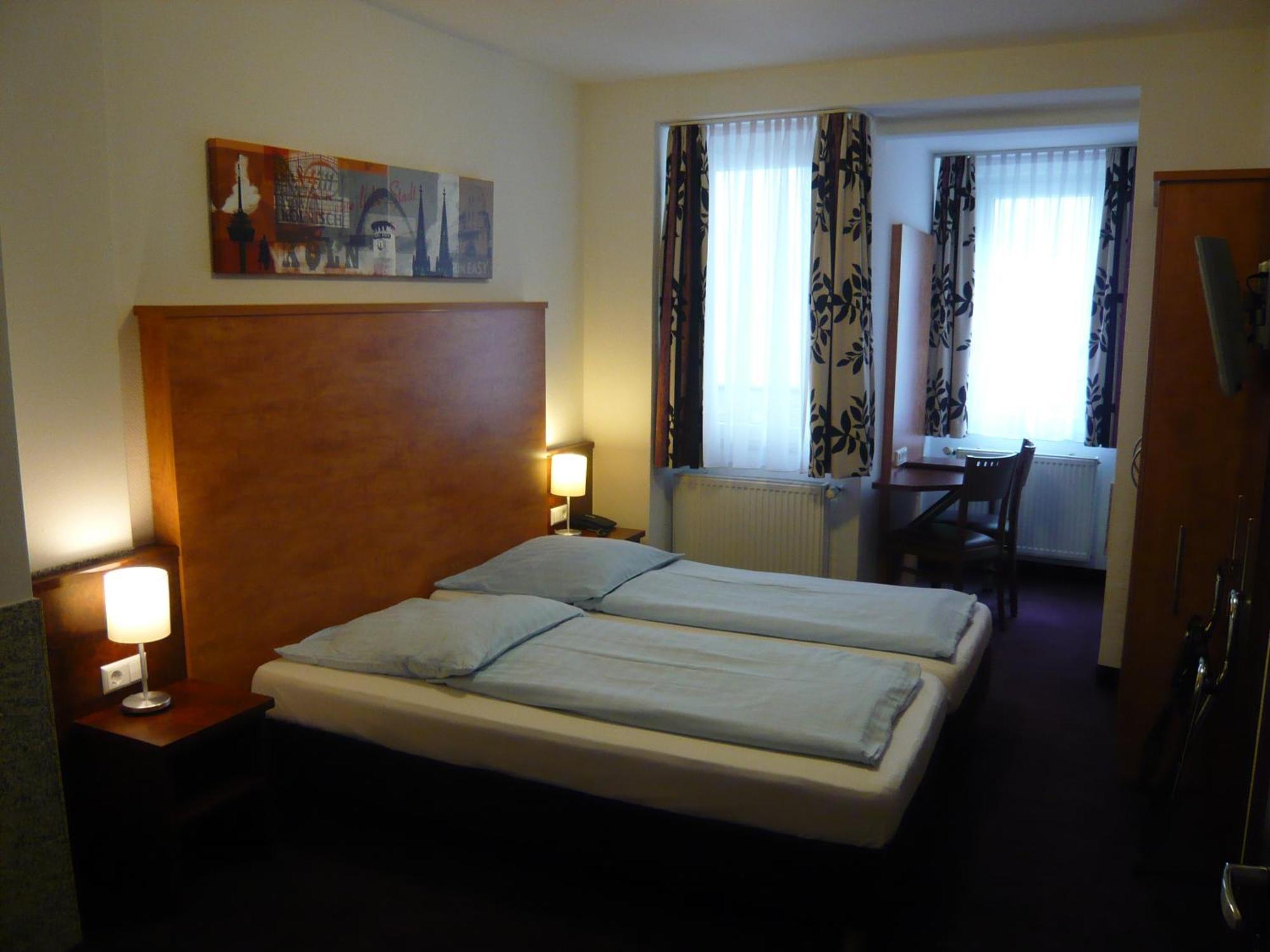 Hotel Breslauer Hof Am Dom Cologne
