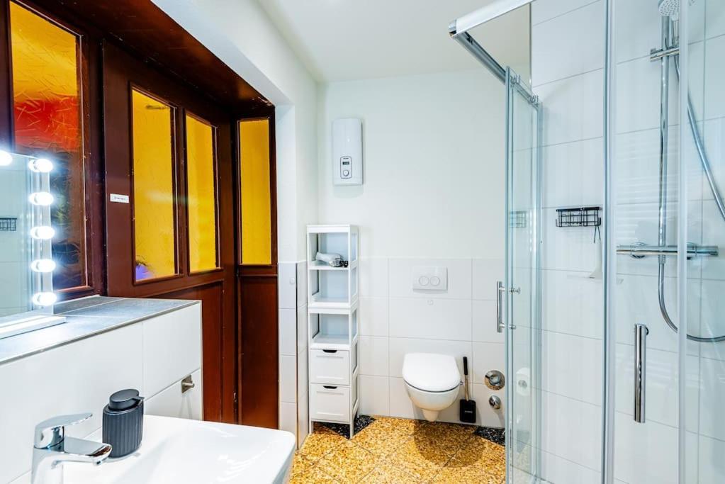 Apartment Wohnen In Ehemaliger Kneipe *