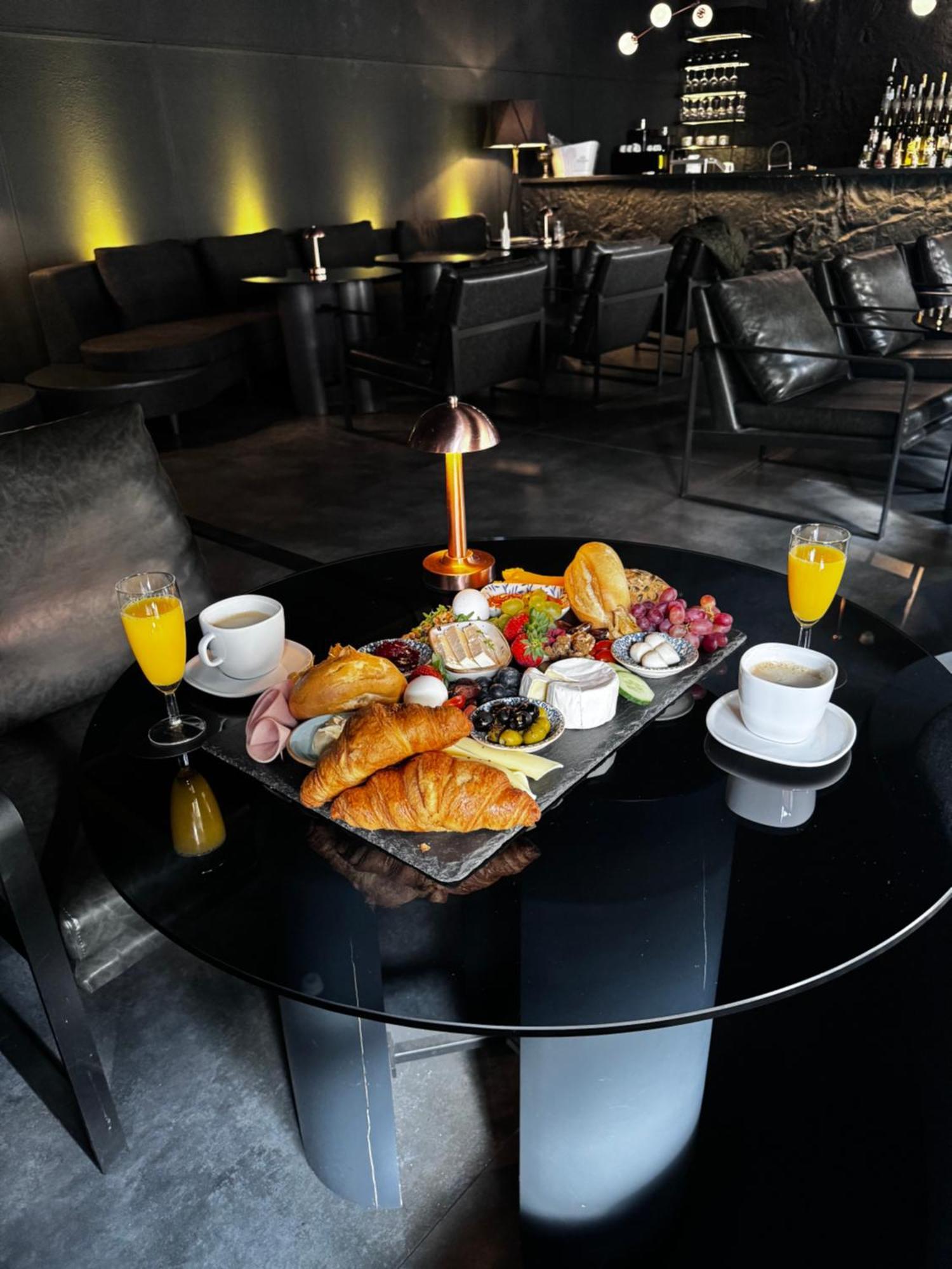 Black Koeln 4* Colonia