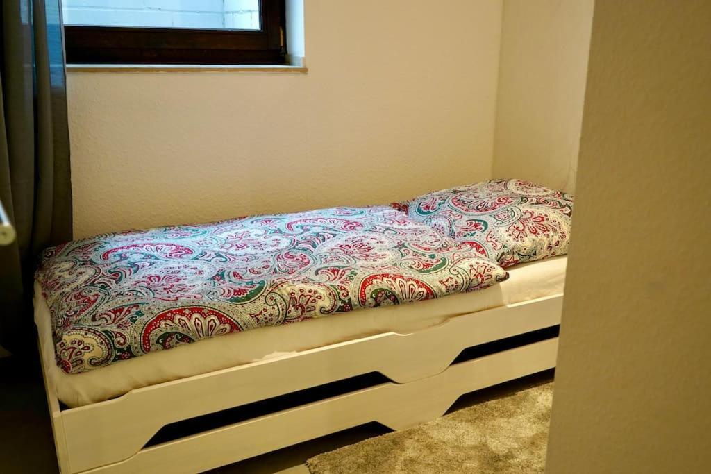 Helle Kellerwohnung Im Gruenen Mit Sauna Apartment *