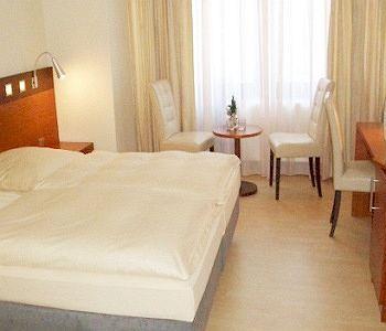 Hotel City Am Neumarkt 2*