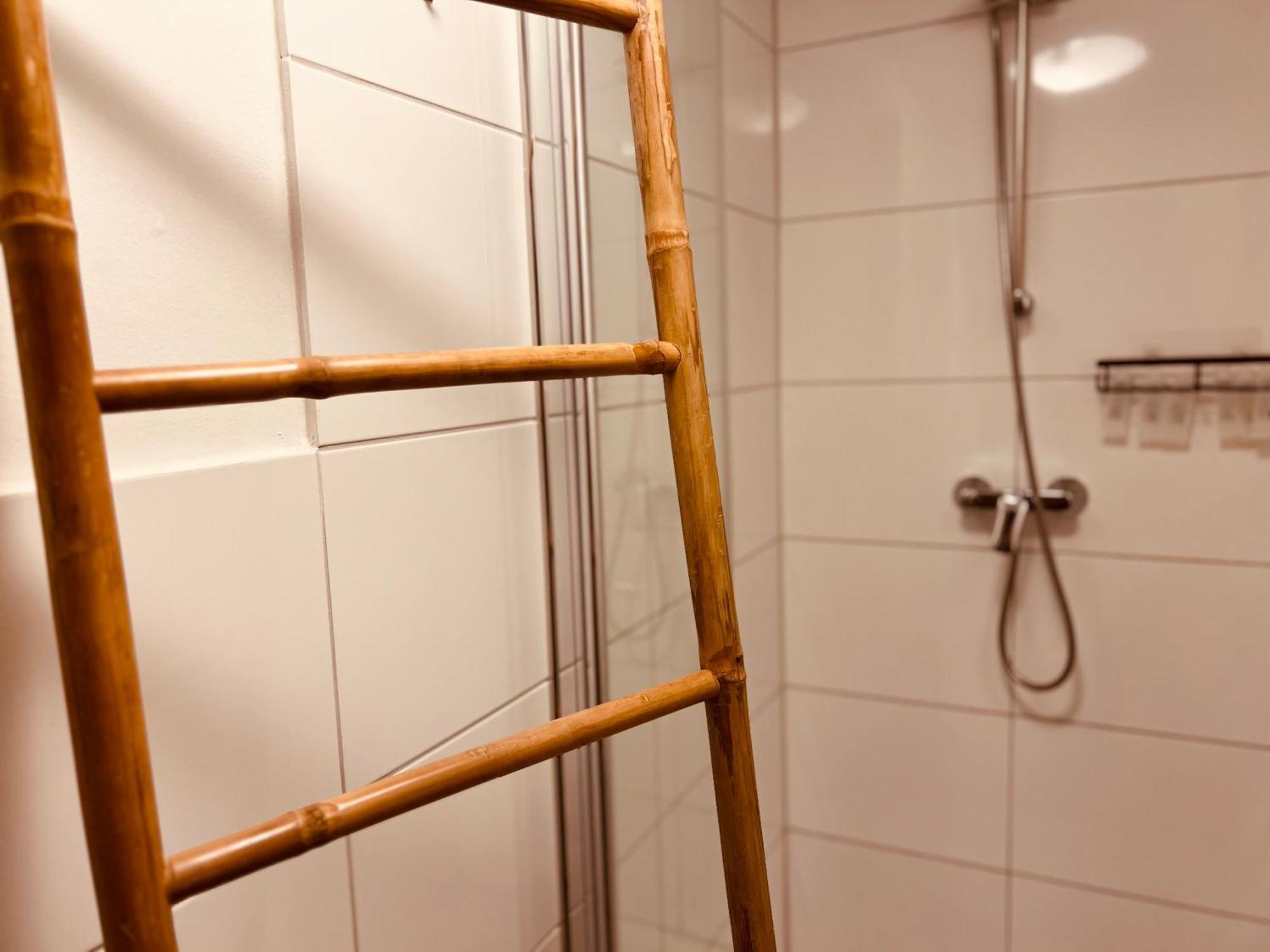 Appartement Luxe Living: Opulent Elegance Unleashed Keulen