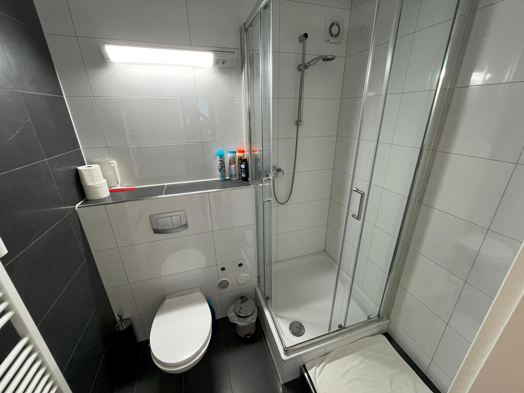 Stylish In Friesenplatz, Heart Of Apartment Cologne