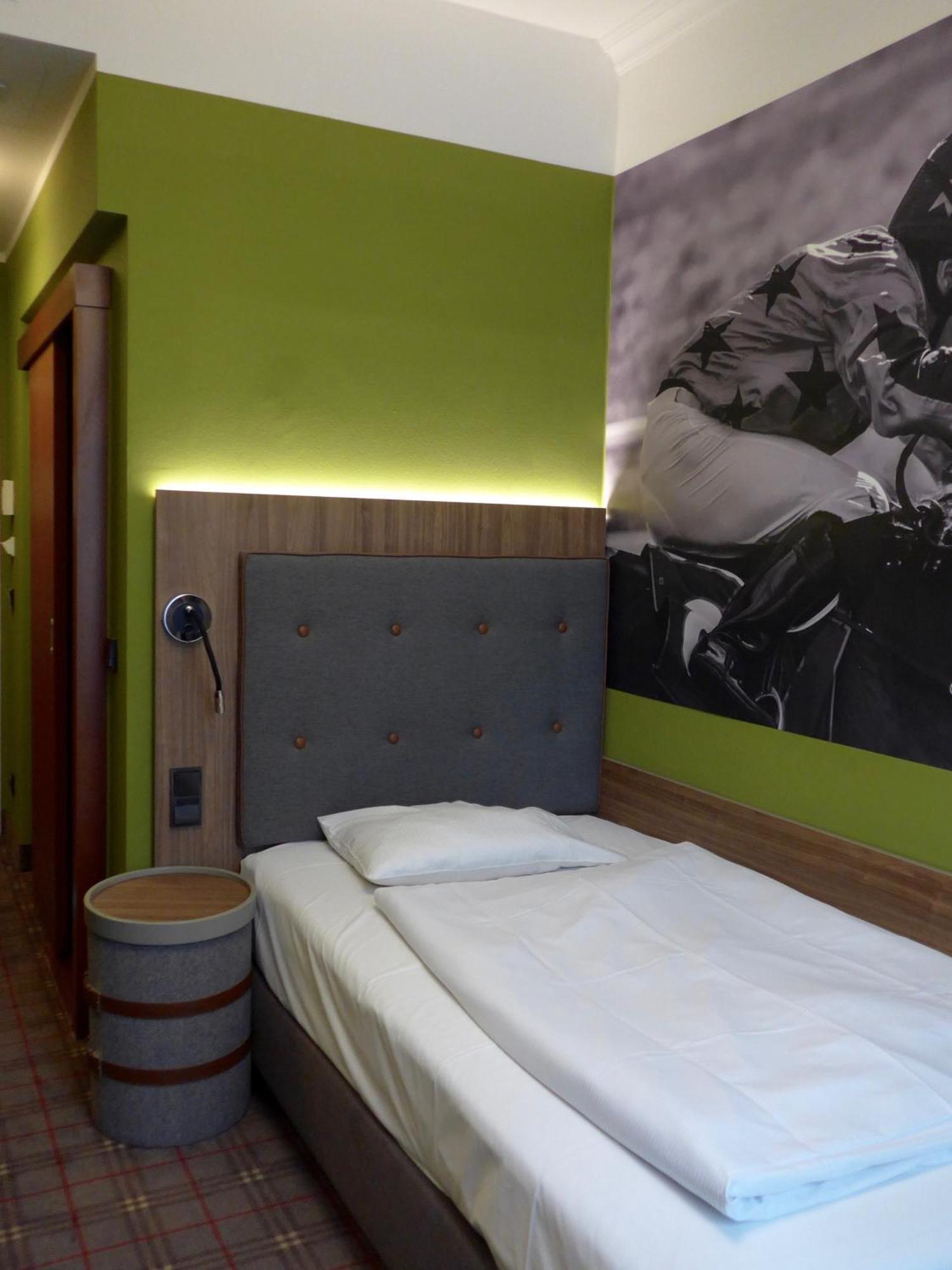 The Ascot Hotel 4*